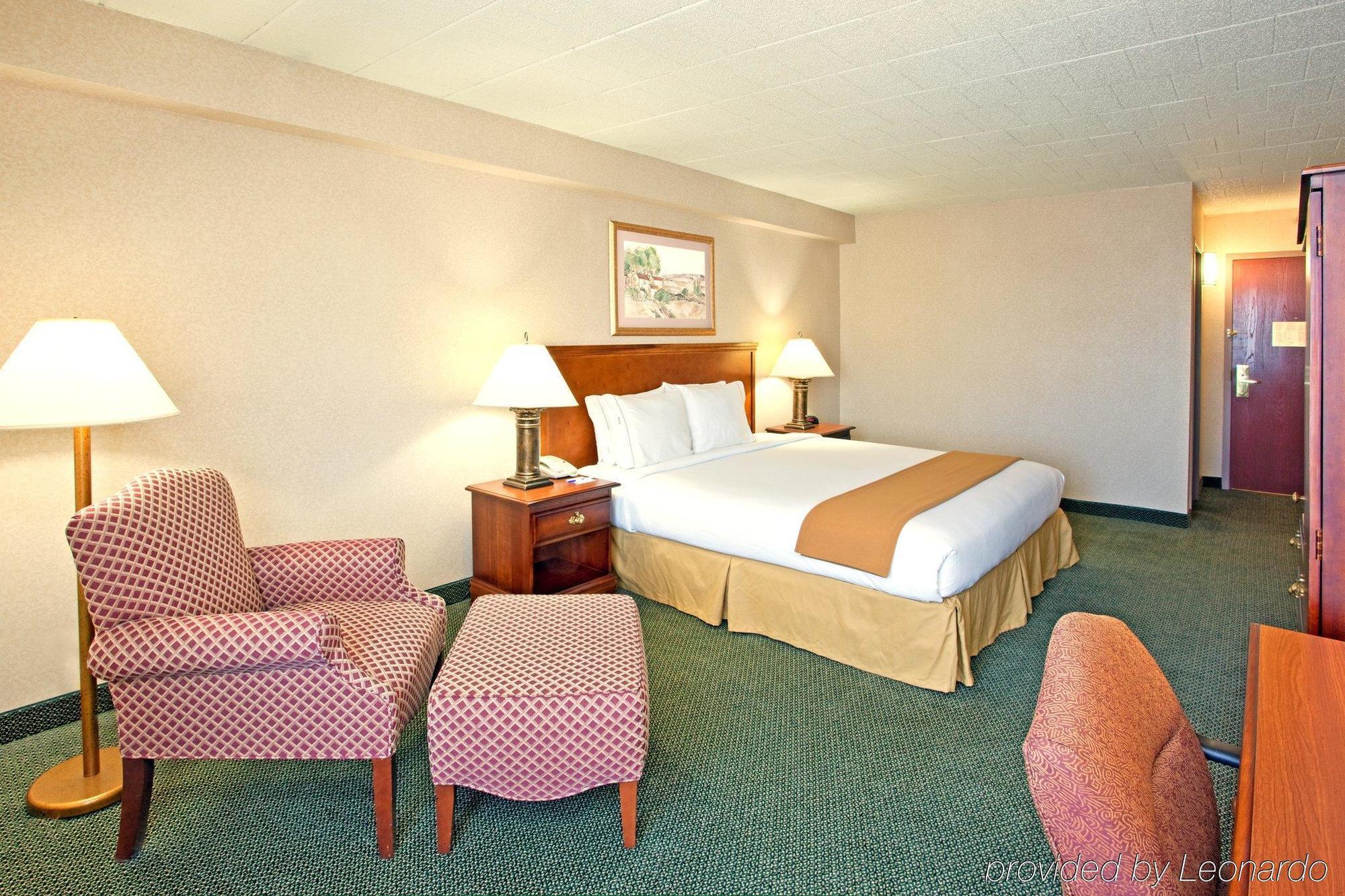 Holiday Inn Express And Suites Pittsburgh West Mifflin, An Ihg Hotel Oda fotoğraf